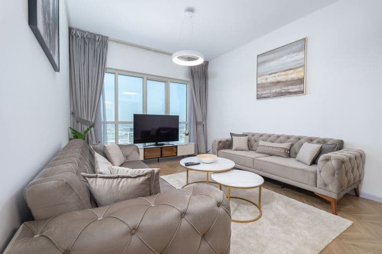 With elegance furniture's!!  01 BR Apartment in Lakepoint, JLT – Cluster N